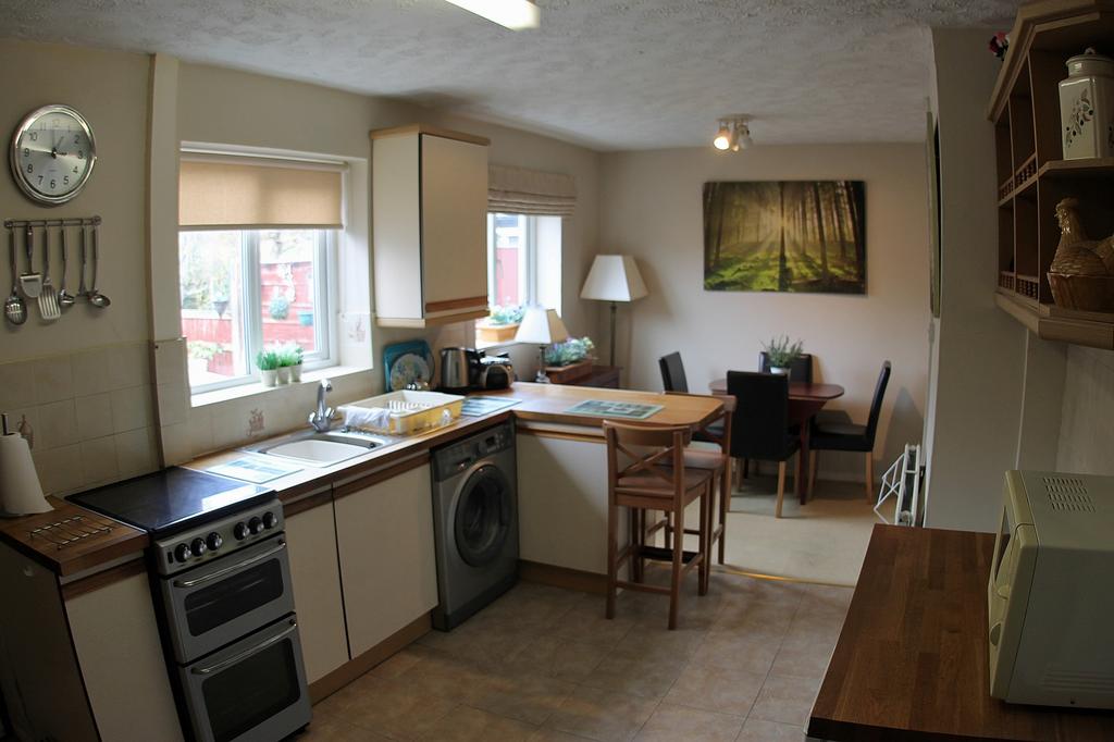 Marshall Lane, Greenbank, Northwich, CW8 3 bed terraced house £150,000