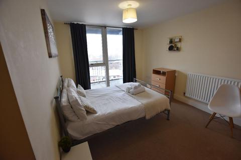 2 bedroom apartment to rent, Mason Way, Birmingham