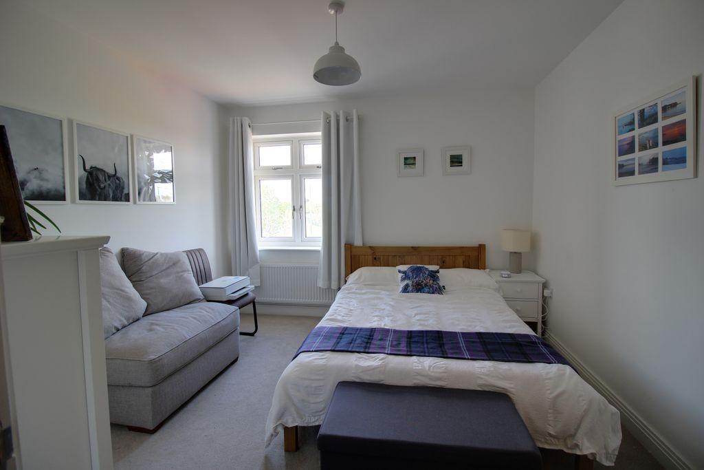Bedroom 2 (Double)