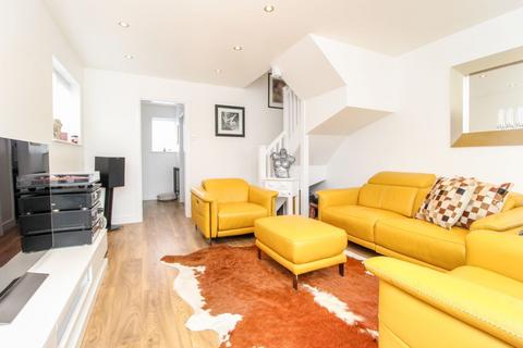 92 Alburgh Close, Bedford, MK42 0HF