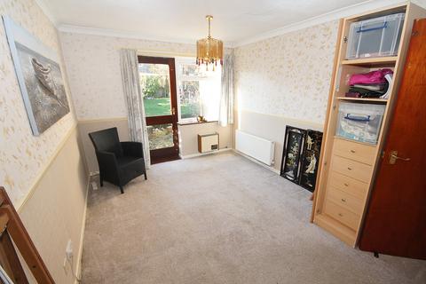 3 bedroom semi-detached bungalow for sale - Russell Road, Toddington, Dunstable, Bedfordshire, LU5