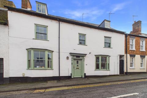 5 bedroom house for sale, Nelson Street, Buckingham