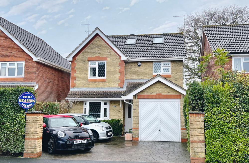 Hainault Drive, Verwood, BH31 6LE 4 bed detached house for sale £500,000