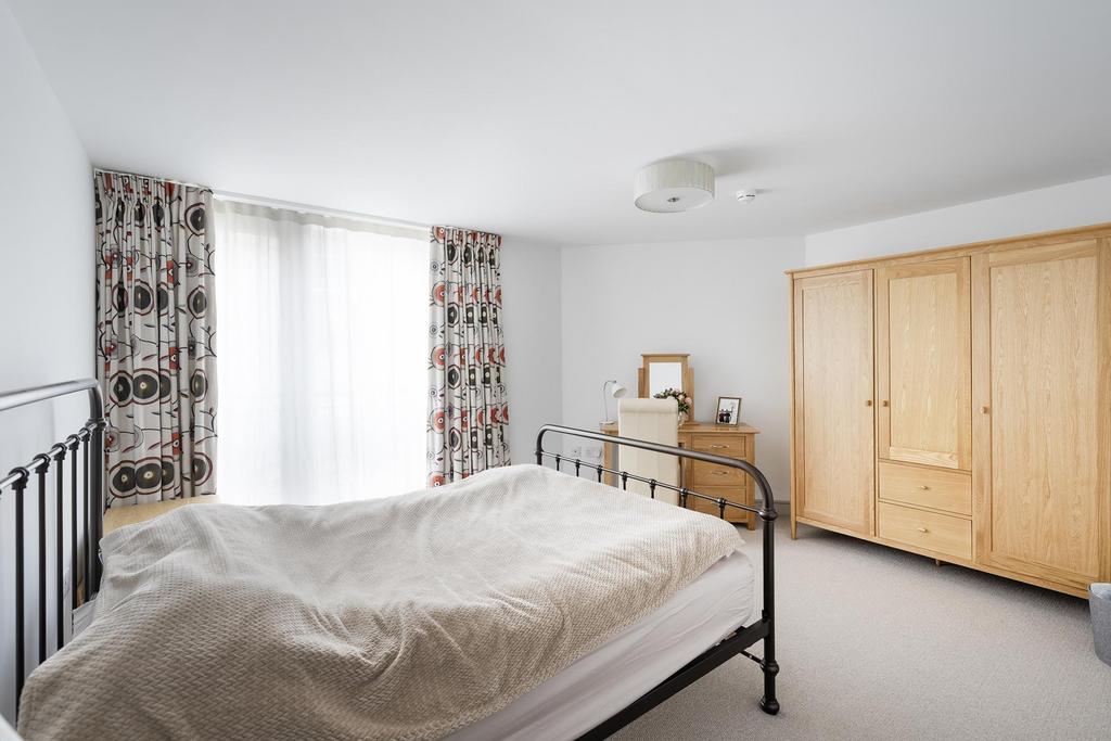 Bedroom ()
