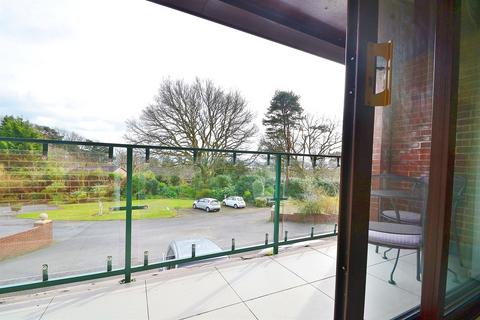 22 Constitution Hill Gardens, Poole, BH14 0PY