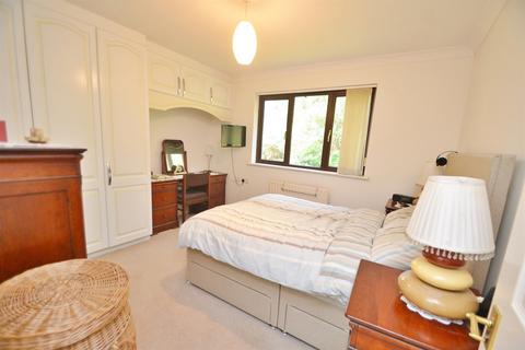 22 Constitution Hill Gardens, Poole, BH14 0PY