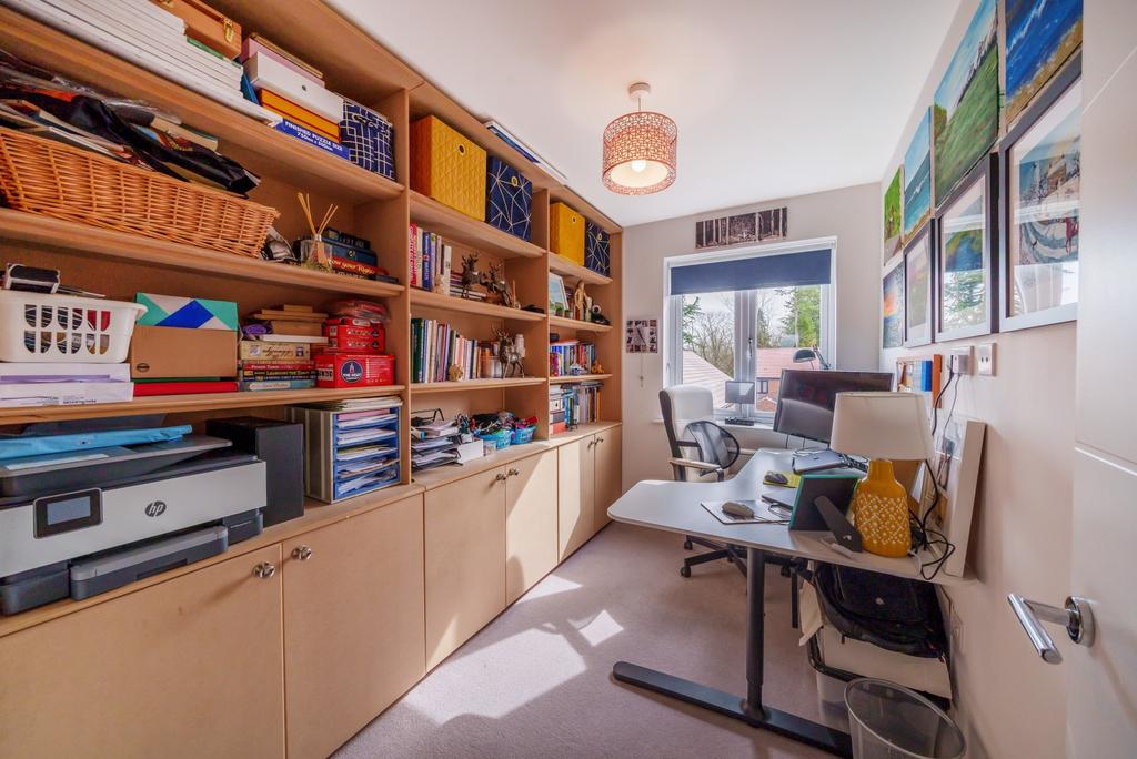 Bedroom/Office
