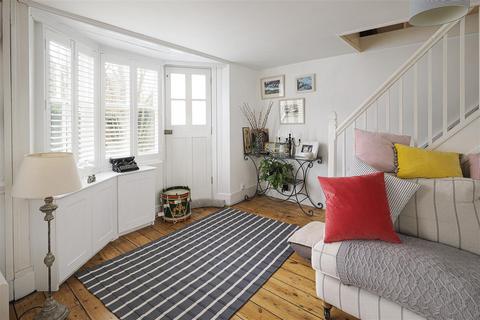 4 bedroom end of terrace house for sale - The Street, Boughton