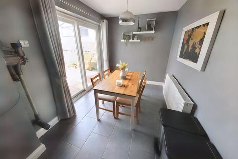 6 Brookbank Close, Aberdare, CF44 0JG