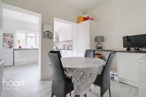 34 Beaumont Avenue, Clacton-on-sea, CO15 3EX