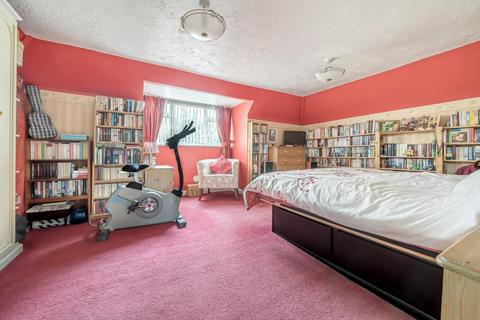 5 Bath Road, Calcot, Reading, RG31 7QH