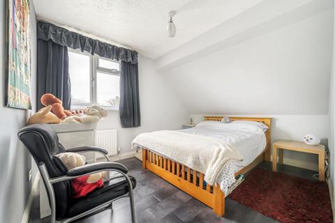 5 Bath Road, Calcot, Reading, RG31 7QH