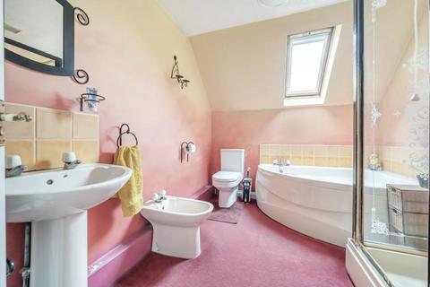 5 Bath Road, Calcot, Reading, RG31 7QH