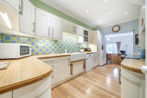 5 Bath Road, Calcot, Reading, RG31 7QH