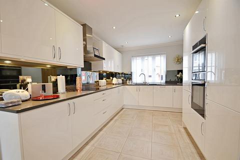 3 bedroom detached house for sale, Wimborne