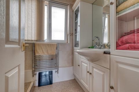 102 Broadway Grove, Worcester, WR2 5EY