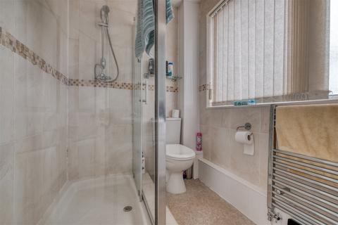 102 Broadway Grove, Worcester, WR2 5EY