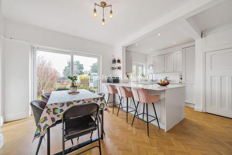 59 Felhampton Road, London, SE9 3NT