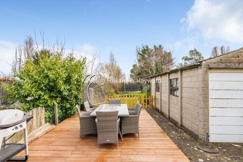 59 Felhampton Road, London, SE9 3NT