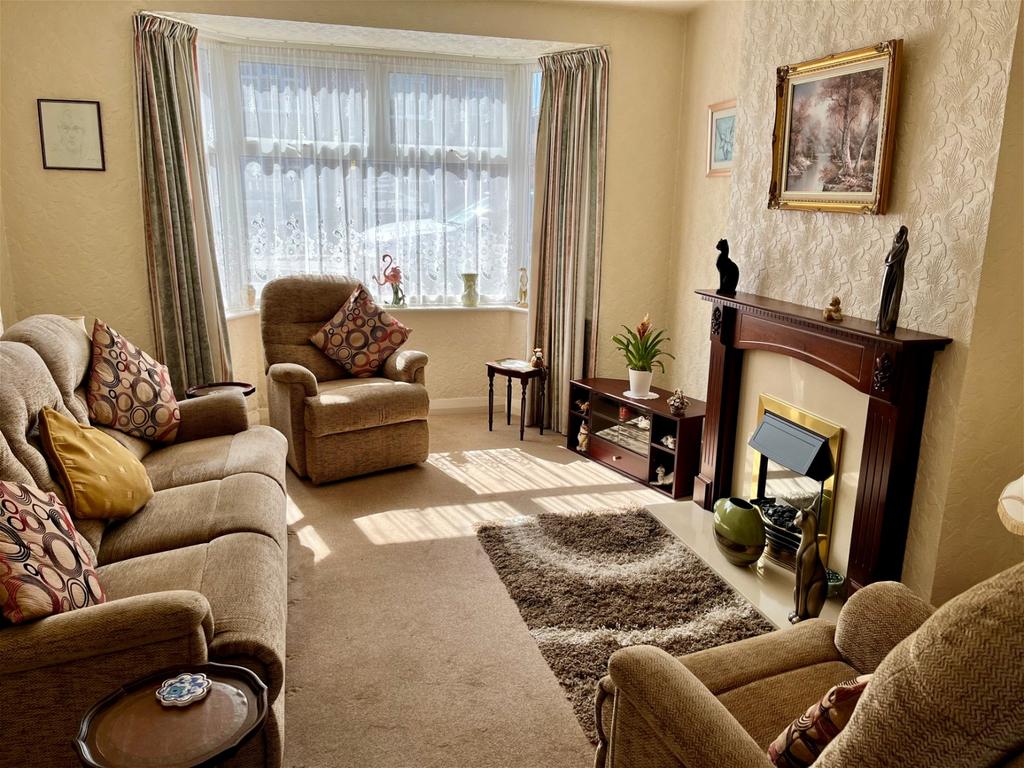 Grange Road, Wigston, LE18 1JG 3 bed semidetached house £235,000