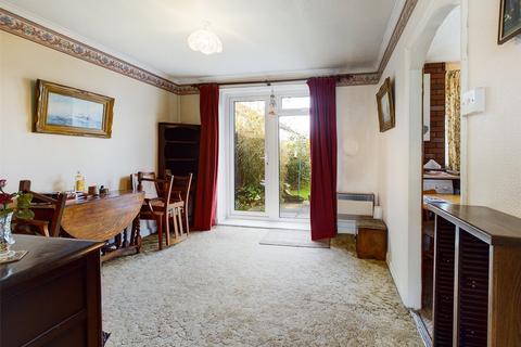 95 Devon Avenue, Cheltenham, GL51 8BY