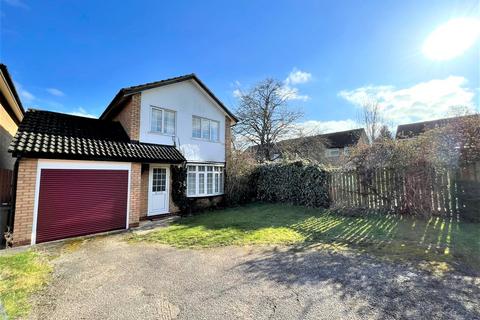 3 bedroom detached house to rent - Chelmer Close, Bedford, MK41