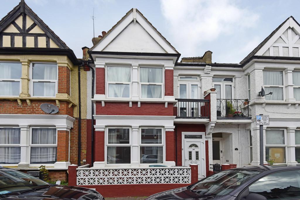 St. Margarets Avenue, London N15 4 bed semidetached house £3,250 pcm