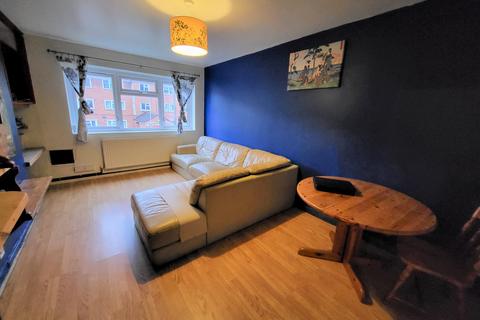 3 bedroom apartment to rent - Rockdove Avenue, Hulme, Manchester. M15 5FH