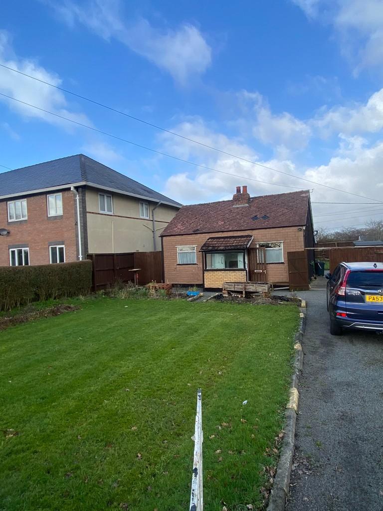 Chester Road, Bridge Trafford 2 bed detached bungalow £100,000