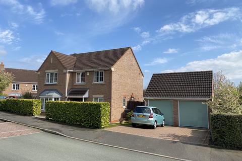 7 Yarrow Close, Burton-on-trent, DE15 9JT