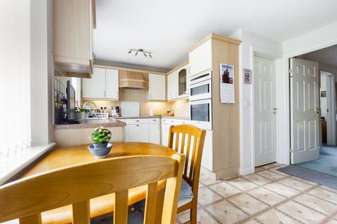 7 Yarrow Close, Burton-on-trent, DE15 9JT
