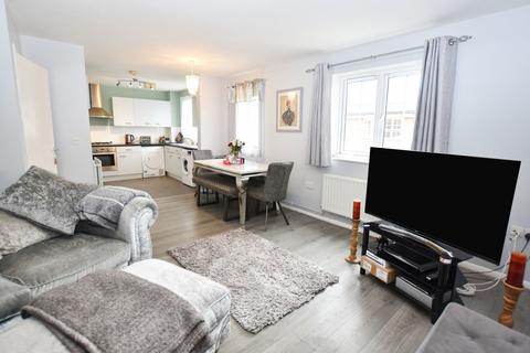 2 bedroom flat for sale - Porters Field, Braintree, Essex
