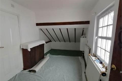 9 Howard Street, Tonypandy, CF40 2BP