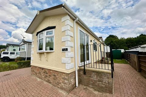 2 bedroom mobile home for sale, Woodbine Close, Waltham Abbey