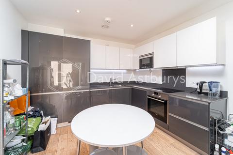 2 bedroom flat to rent, Warner Street, Clerkenwell, London