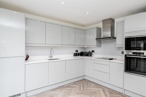 57 Hampden Close, North Weald, Epping, CM16 6JX