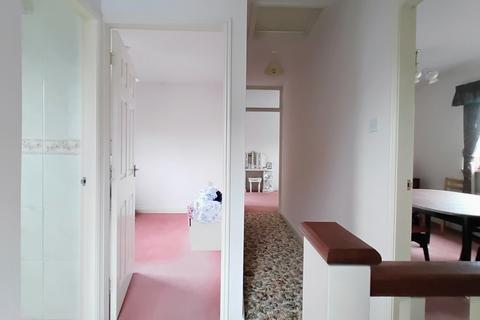 6 Harry Lane, Clayton, Bradford, BD14 6SD