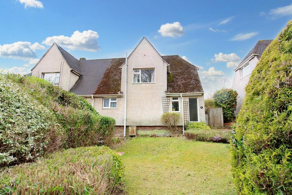 Dove Dale, Eastleigh 2 bed semidetached house £260,000