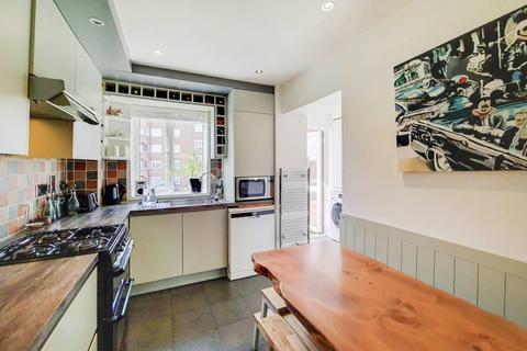 3 bedroom flat to rent - Denmark Hill Estate, Denmark Hill, London, SE5