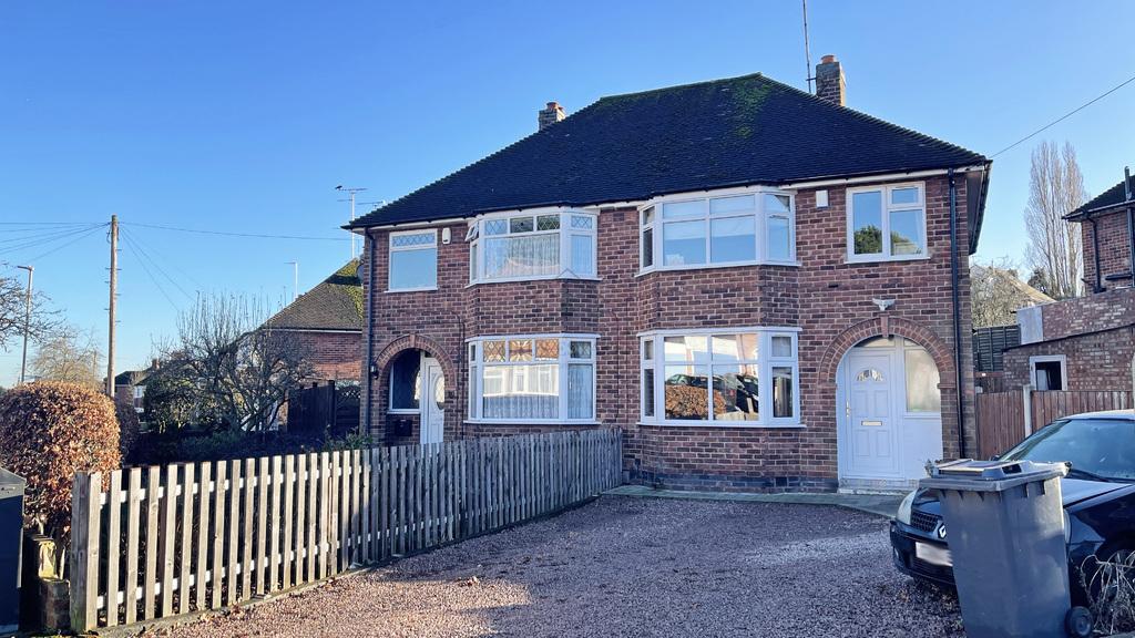 Lancing Avenue, Danes Hill, Leicester 3 bed semidetached house £925 pcm (£213 pw)