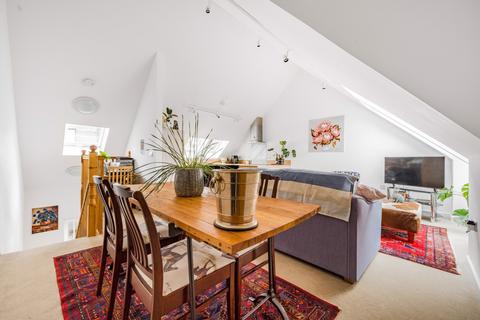 2 bedroom flat for sale - Boscawen Woods, Truro, Cornwall