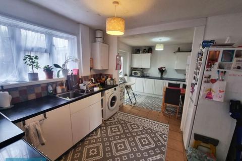 204 Bath Road, Bridgwater, TA6 4PT