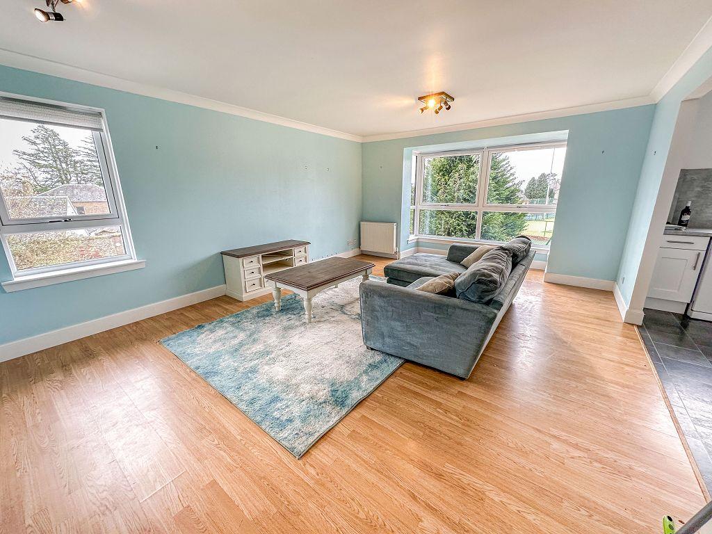 99c Shaftesbury Road, Dundee, DD2 1JY 2 bed flat £1,100 pcm (£254 pw)