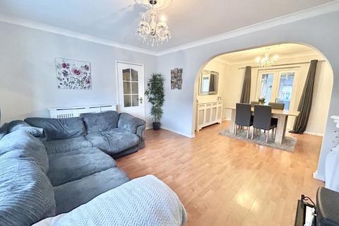 3 bedroom property for sale, Falcon Lodge Crescent, Sutton Coldfield, B75 7RB
