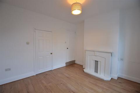 2 bedroom terraced house to rent, 4 Station Road, Kings Norton B38 8SN