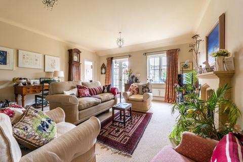 3 bedroom detached house for sale - Yeomans Croft, Bookham
