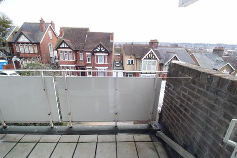 10, Clive Court Havelock Rise, Luton, LU2 7YD