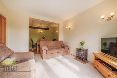2 Hacton Drive, Hornchurch, RM12 6DP