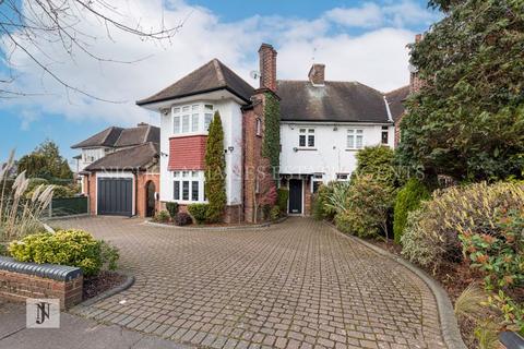 3 bedroom semi-detached house for sale - Meadway, Southgate, London, N14