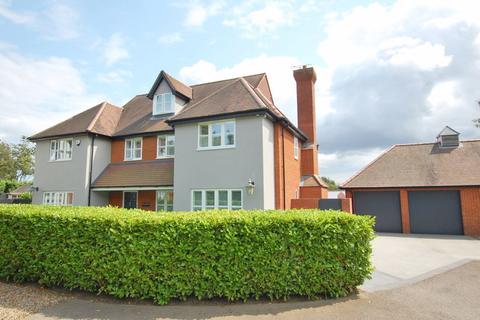 5 bedroom detached house for sale, Orsett Village